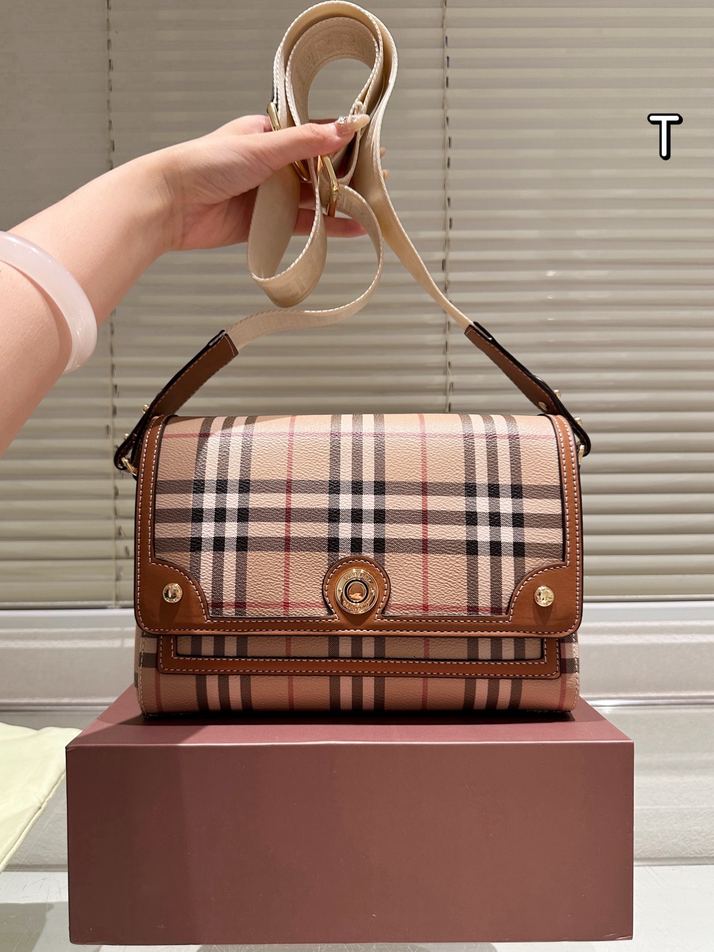 burberry bag 52